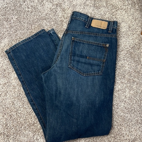 CALVIN KLEIN Mens Relaxed Fit Straight Leg Dark wash Denim Blue Jeans Size 36 - Picture 2 of 7